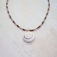 Lade das Bild in den Galerie-Viewer, NUSA NECKLACE