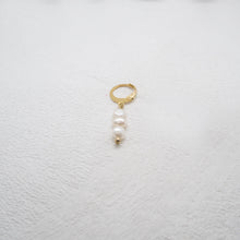 Load image into Gallery viewer, BEACH PEARL HOOP