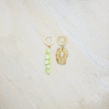 Lade das Bild in den Galerie-Viewer, IBIZA MISMATCHED EARRINGS