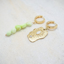 Lade das Bild in den Galerie-Viewer, IBIZA MISMATCHED EARRINGS