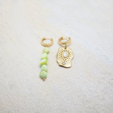 Lade das Bild in den Galerie-Viewer, IBIZA MISMATCHED EARRINGS