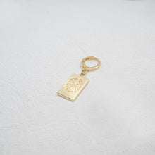 Lade das Bild in den Galerie-Viewer, LION KING HOOP