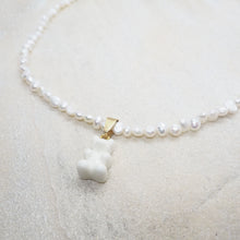 Load image into Gallery viewer, NOSTALGIC BEAR NECKLACE WHITE