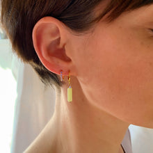 Lade das Bild in den Galerie-Viewer, SOFTY YELLOW JADE HOOP