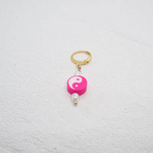 Lade das Bild in den Galerie-Viewer, YIN AND YANG PINK HOOP
