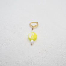 Lade das Bild in den Galerie-Viewer, YIN AND YANG YELLOW HOOP