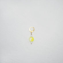 Lade das Bild in den Galerie-Viewer, YIN AND YANG YELLOW HOOP