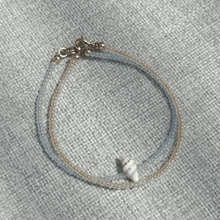 Load image into Gallery viewer, Colorful Armband hellblau Muschel, beige Solo Io Studio
