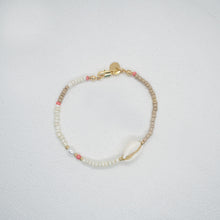 Lade das Bild in den Galerie-Viewer, CANGGU BRACELET
