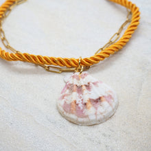 Lade das Bild in den Galerie-Viewer, SHELLDEALER NECKLACE
